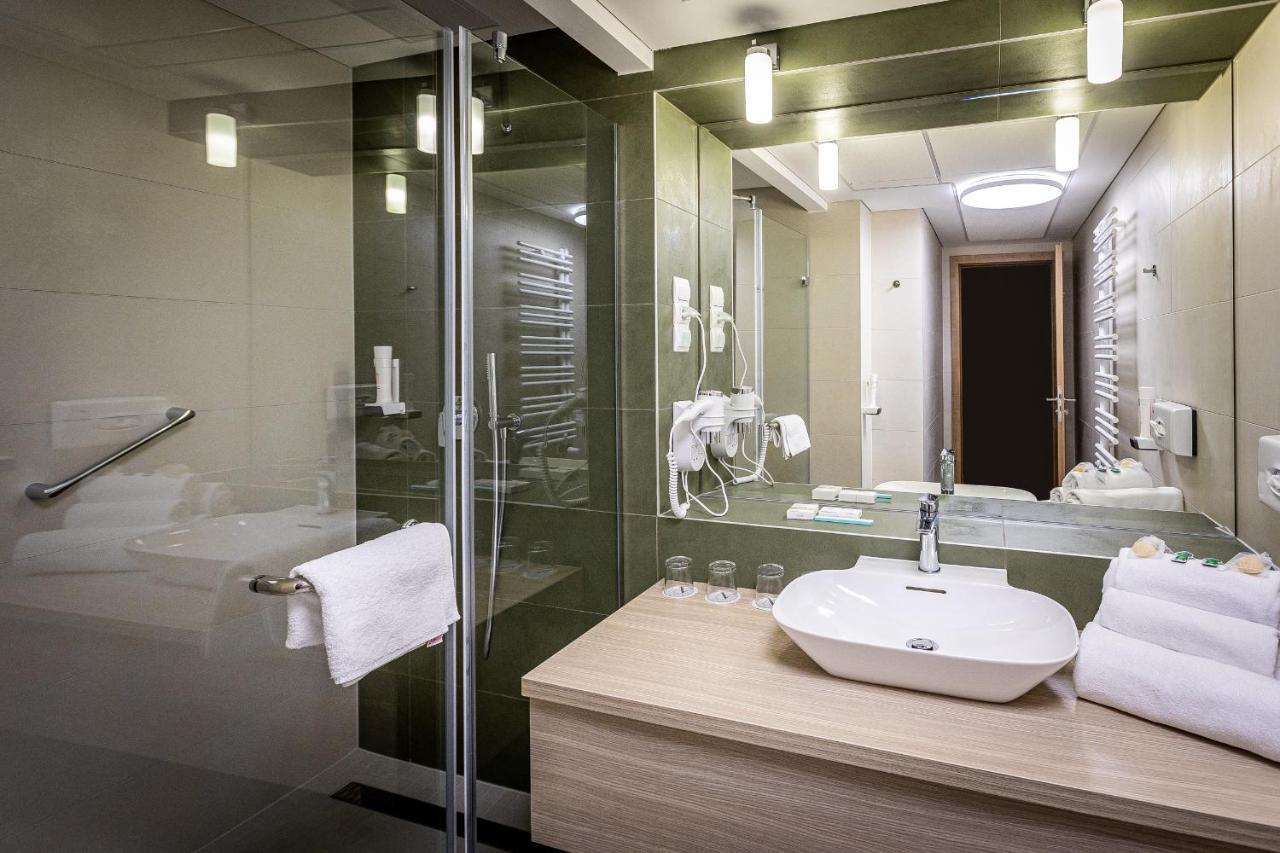 Nádas Tó Park Hotel Vasad Kültér fotó