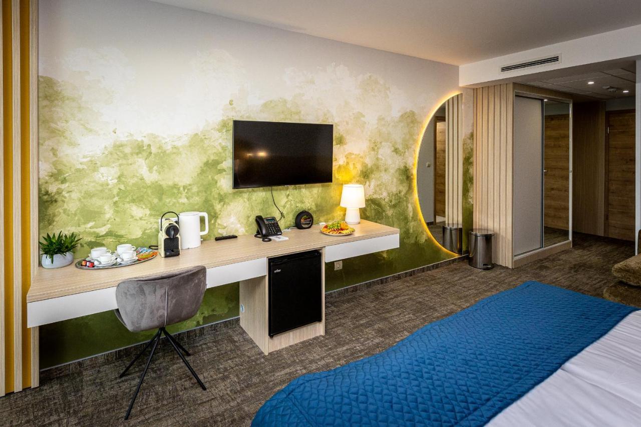 Nádas Tó Park Hotel Vasad Kültér fotó
