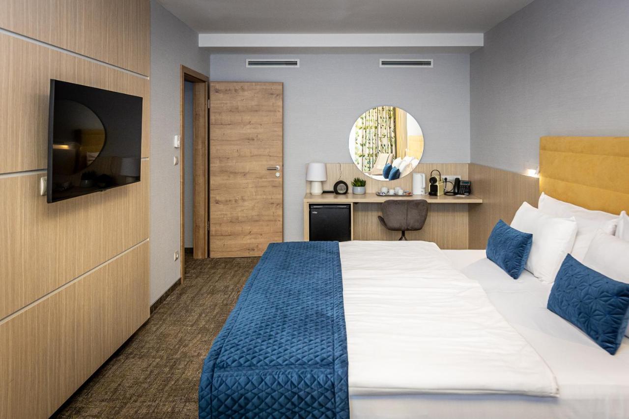 Nádas Tó Park Hotel Vasad Kültér fotó