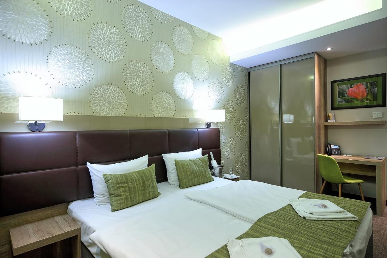 Nádas Tó Park Hotel Vasad Kültér fotó