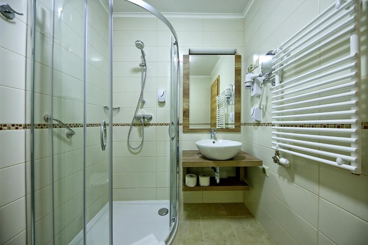 Nádas Tó Park Hotel Vasad Kültér fotó